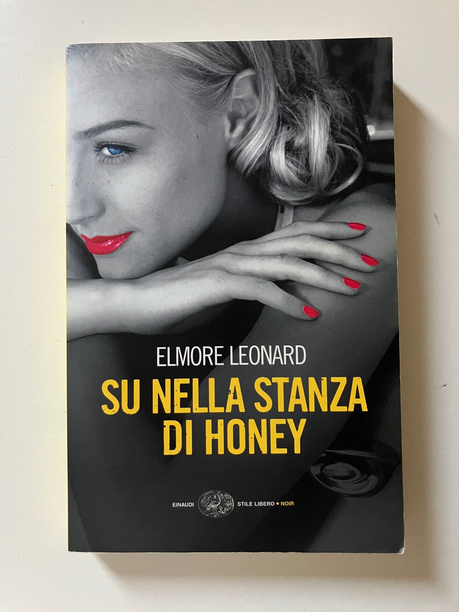 Elmore Leonard - Su nella stanza di Honey