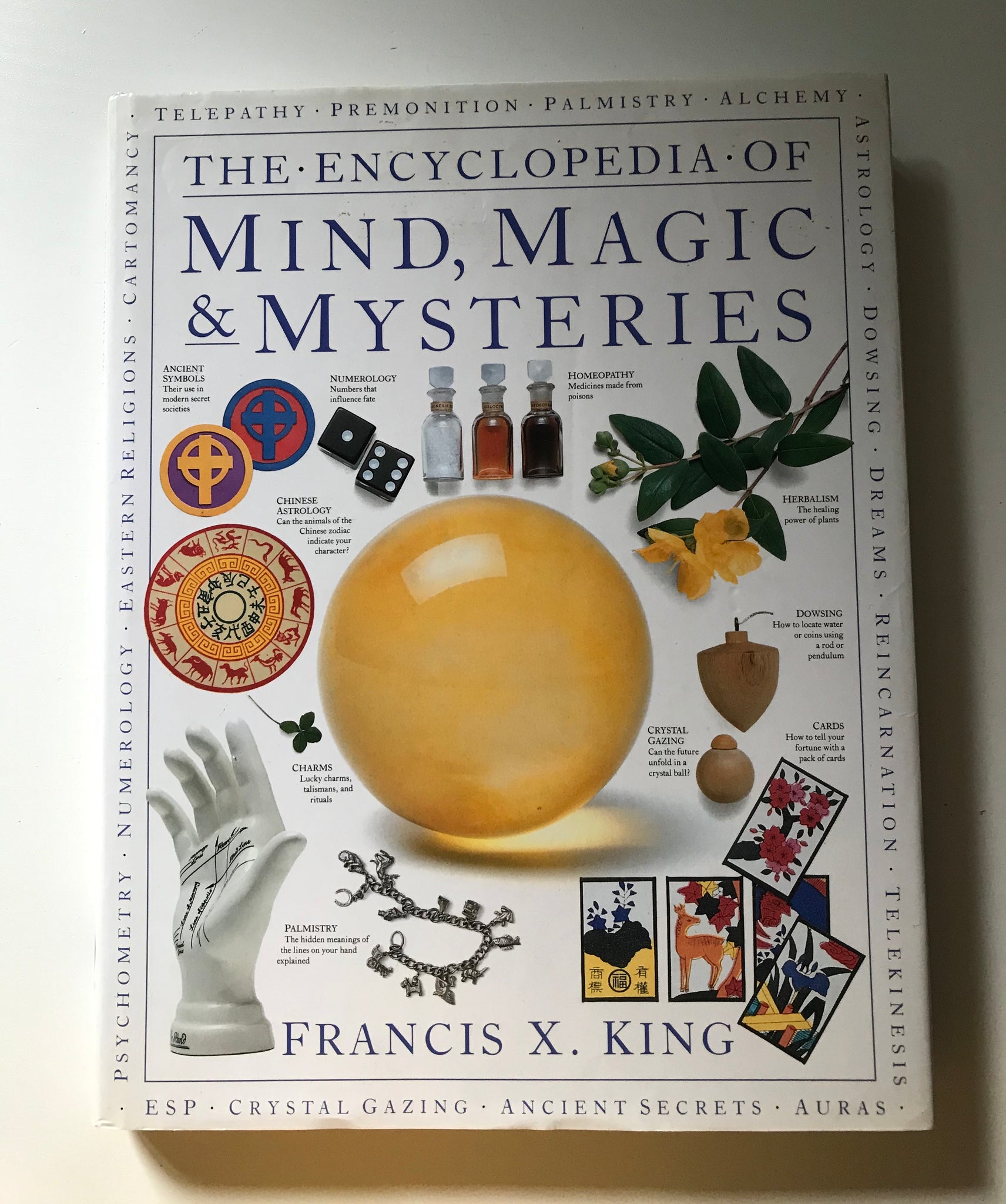 Francis X. King - The Encyclopedia of mind, magic & mysteries